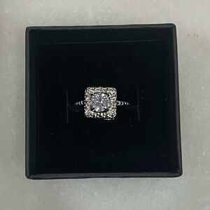 Elegant Silver Women's Ring